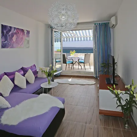 Beachfront Holiday Apartment Split